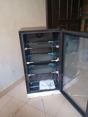 Hisense 91L Space-Saver Glass Door Beverage Chiller Jc-94