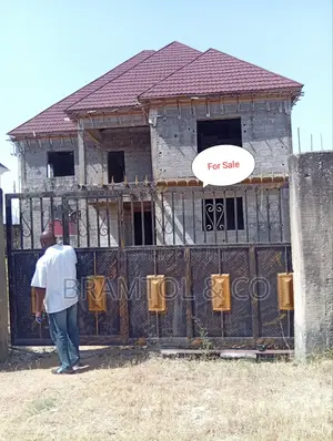 6bdrm Duplex in Grace Field Estate, FHA for sale