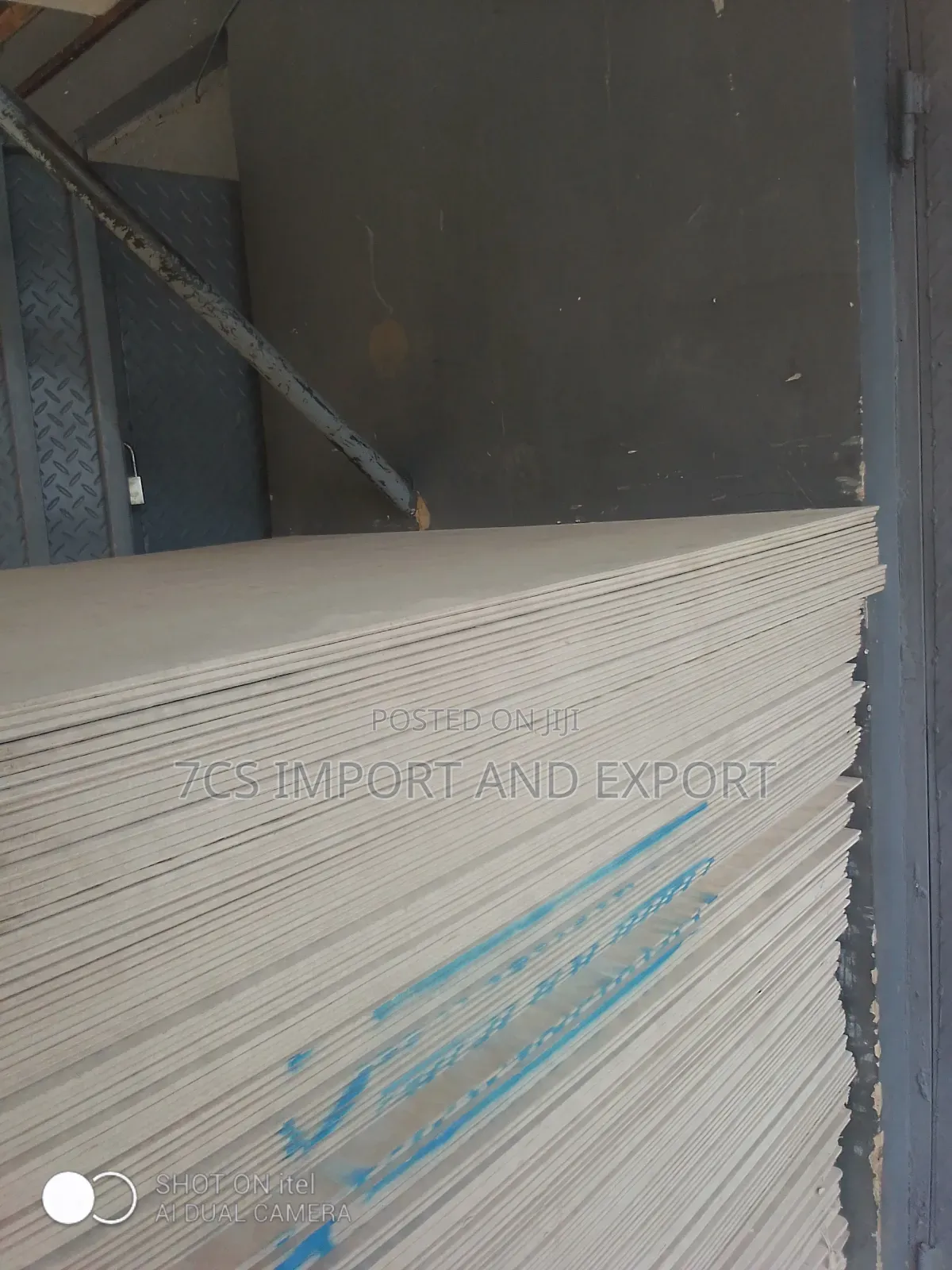 Quality Cement Board in Top Condition