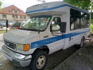 Ford E350 2007 White