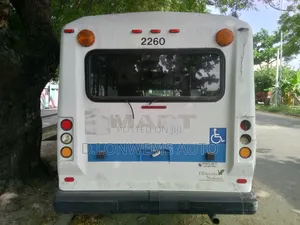 Ford E350 2007 White