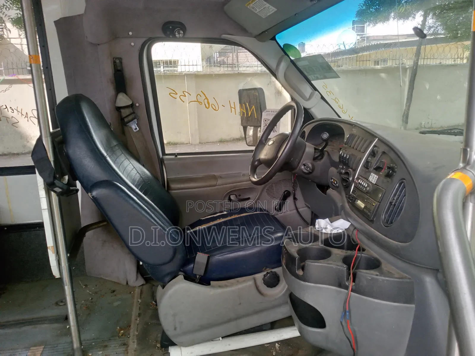 Ford E350 2007 White