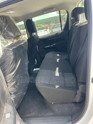 New Toyota Hilux 2023 White