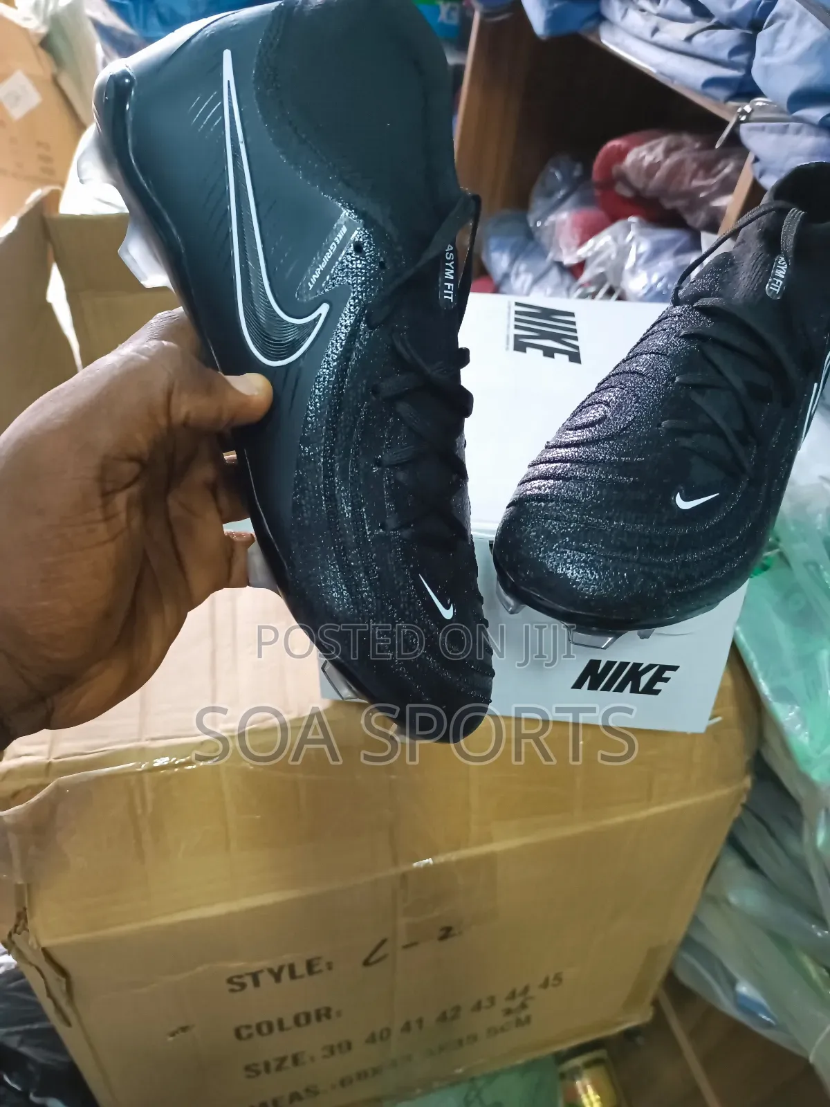 Nike Phantom Asym Fit Soccer Boot