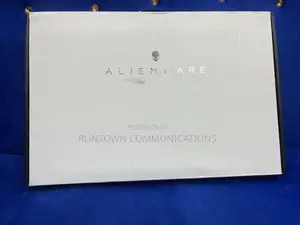 New Laptop Dell Alienware M18 R2 32GB Intel Core I9 SSD 2T