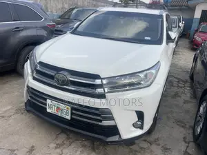 Toyota Highlander Limited 4x4 V6 (3.5L 6cyl 8A) 2017 White