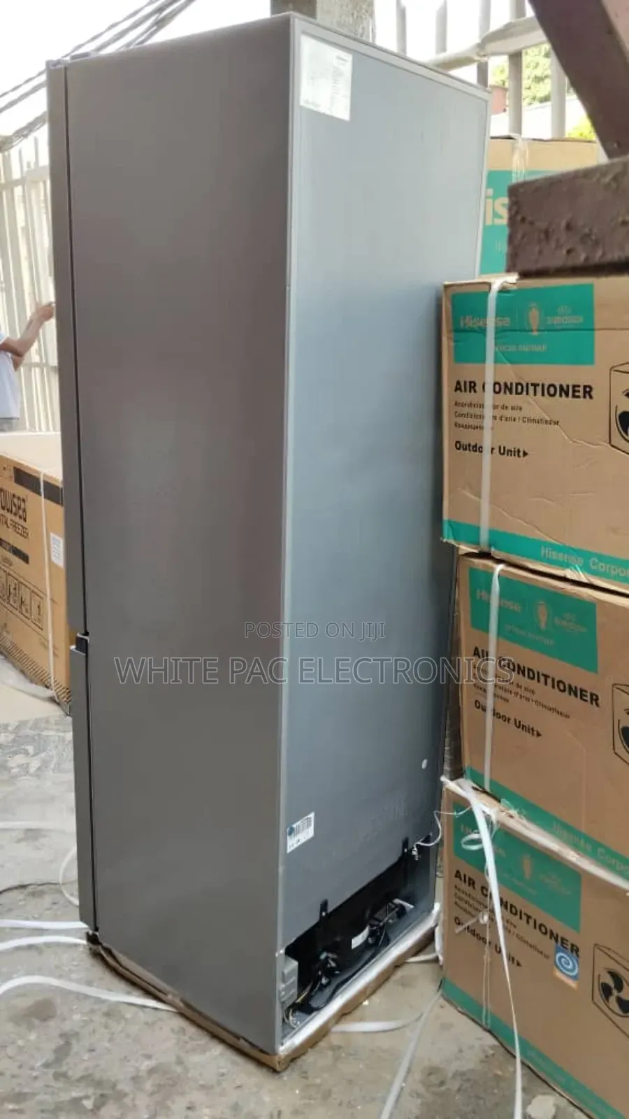 New Hisense Fridge 350_litre Double Door Glass  > Dispenser