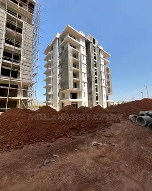 Distress Sale of 3 Bedroom Apartment in Mabuchi