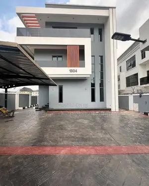 A Newly Built Fully Detached In Mabuchi