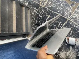 New Laptop Apple MacBook 2013 8GB Intel Core I5 SSD 256GB