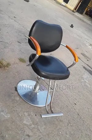 Imported Executive Salon Rolling Barber Chair