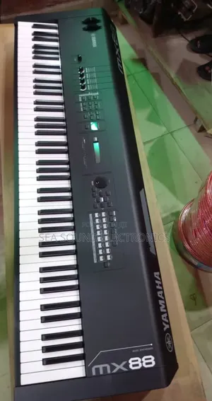 Yamaha Keyboard Model MX88