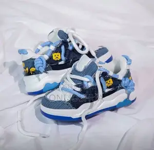 Stock Unisex Sneakers