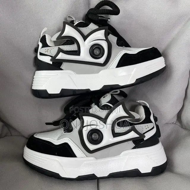 Stock Unisex Sneakers
