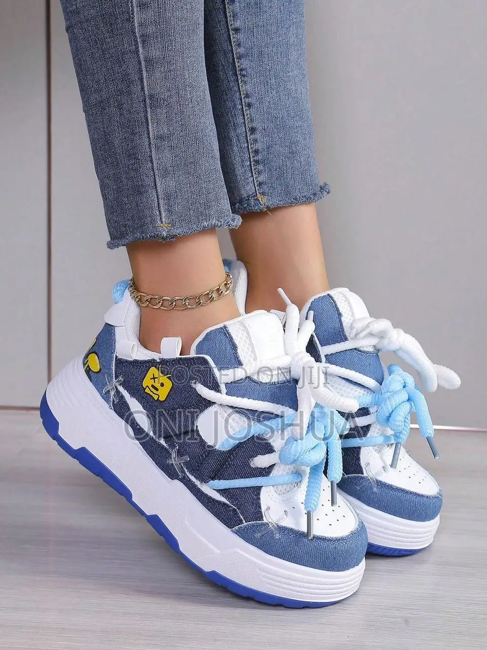Stock Unisex Sneakers