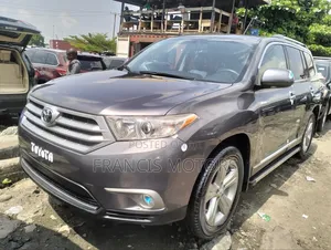 Toyota Highlander Limited 3.5l 4WD 2013 Gray
