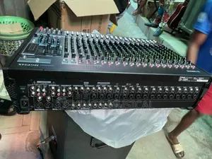 Yamaha Mgp24x Analog Mixer Console With DSP Effect