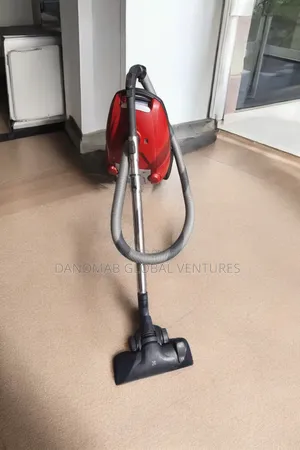 Standard Vacuum Cleaner For Both Cars And Home Use
