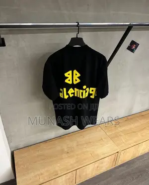 Luxury BALENCIAGA Tshirt
