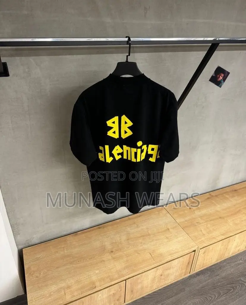 Luxury BALENCIAGA Tshirt