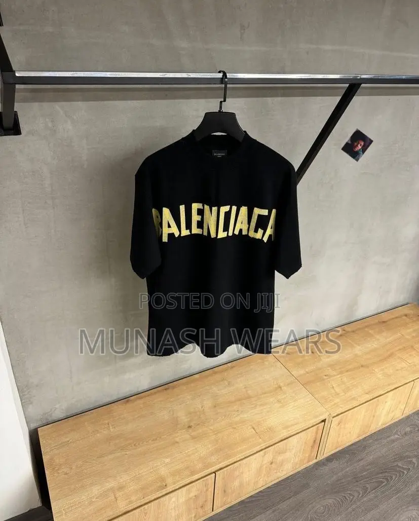 Luxury BALENCIAGA Tshirt