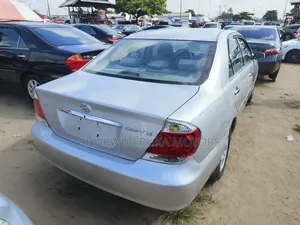 Toyota Camry LE 4dr Sedan (2.4L 4cyl 5A) 2006 Silver