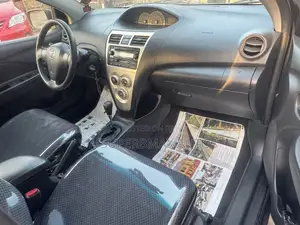 Toyota Yaris 2007 Gray