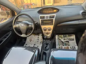 Toyota Yaris 2007 Gray