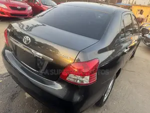 Toyota Yaris 1.3 VVT-i 2007 Gray