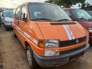 Photo - Volkswagen Transporter 2004 Orange