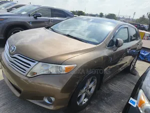 Toyota Venza V6 AWD 2011 Brown