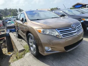 Toyota Venza V6 AWD 2011 Brown