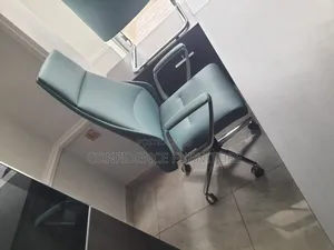 High Quality Executive Swivel Chair High Back