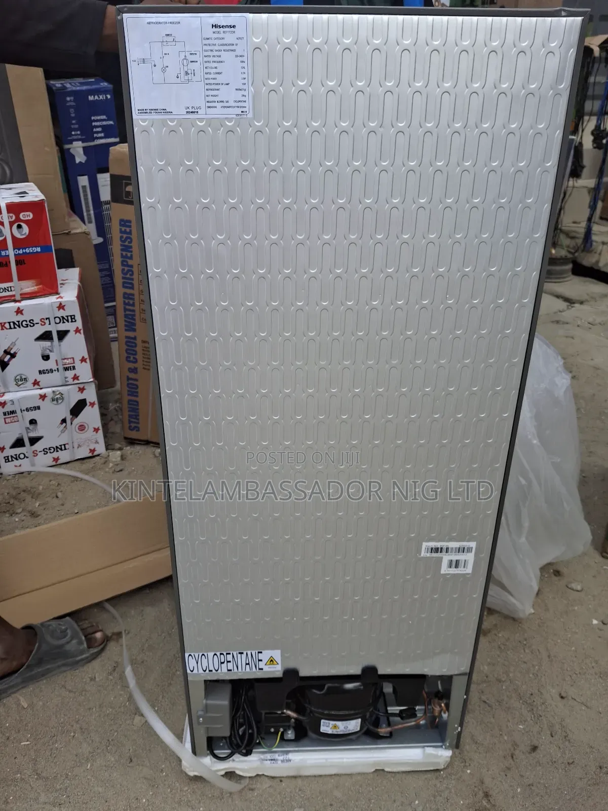 Hisense Diuble Fridge - Ref 172dr