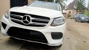 Photo - Mercedes-Benz GLE-Class GLE 550 4MATIC 2016 White