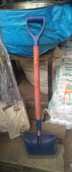 Wooden Handle Shovels