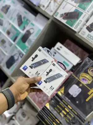  Wireless Microphone