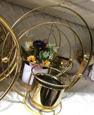 Gold Metal Flower Stand