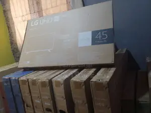 Super Smart LG 43" TV - 43uq70