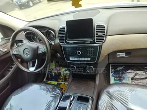 Mercedes-Benz GLE-Class GLE 350d 4MATIC 2017 White