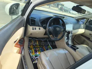 Toyota Venza V6 AWD 2010 White