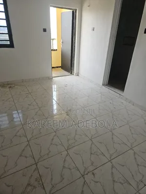 Furnished 1bdrm Block of Flats in United Estate, Yakoyo/Alagbole