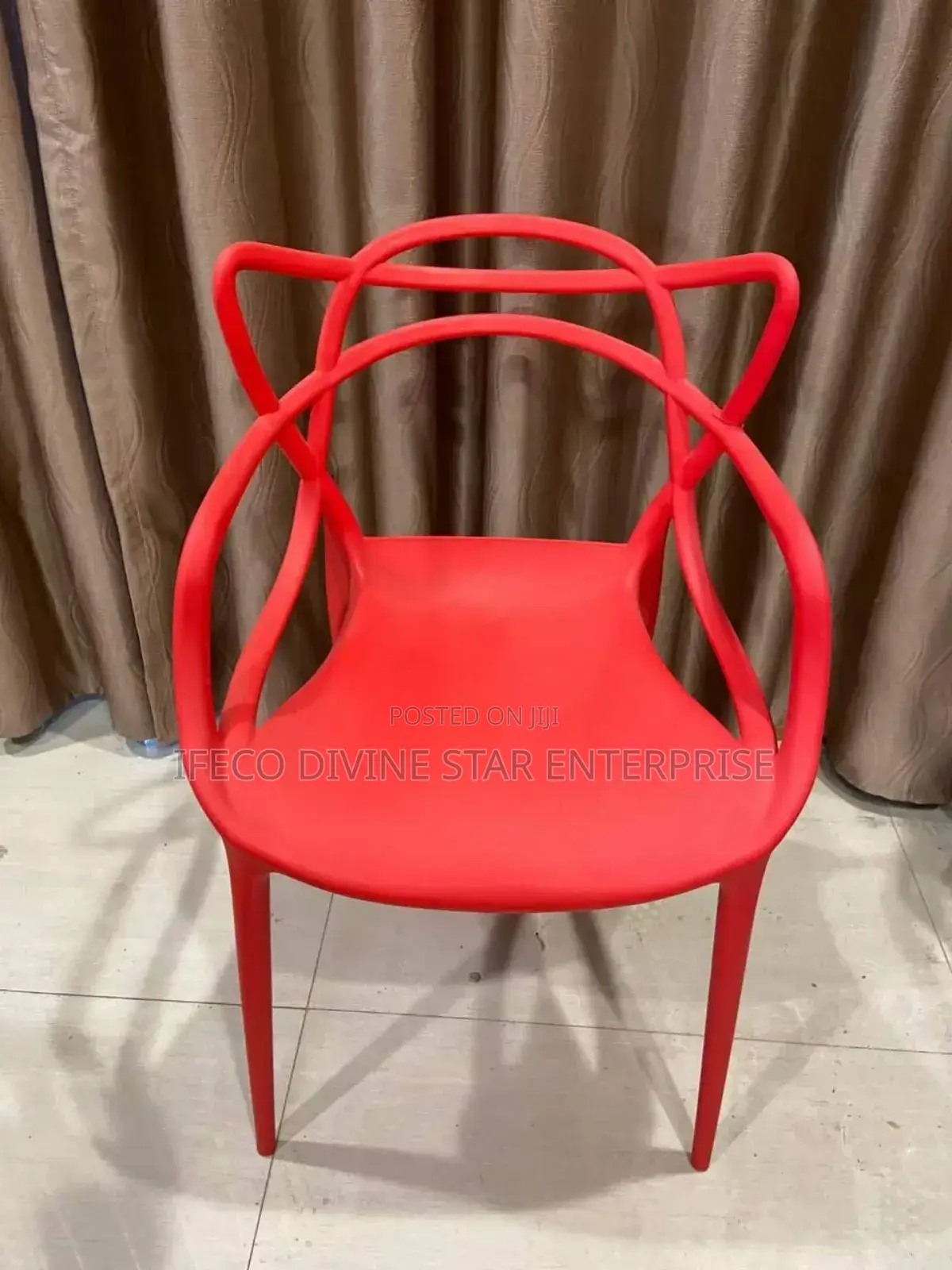 Strong Plastic Chair for Restaurant