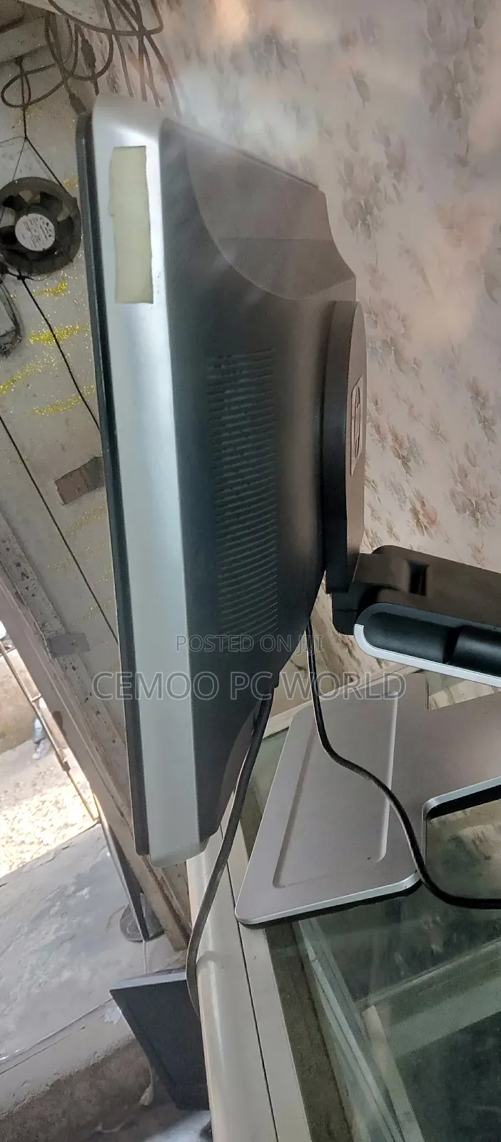22'' HP HDMI Monitor