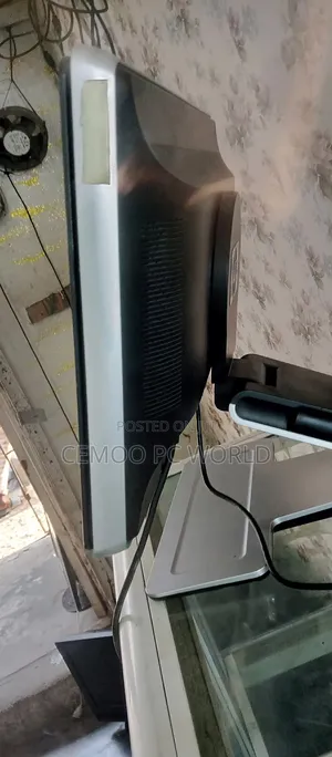 22'' HP HDMI Monitor