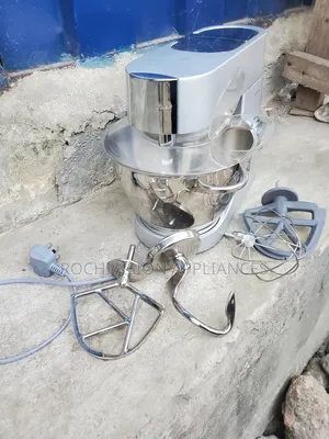 Kenwood Chef Titanium 1400watts Kenwood Dough Mixer