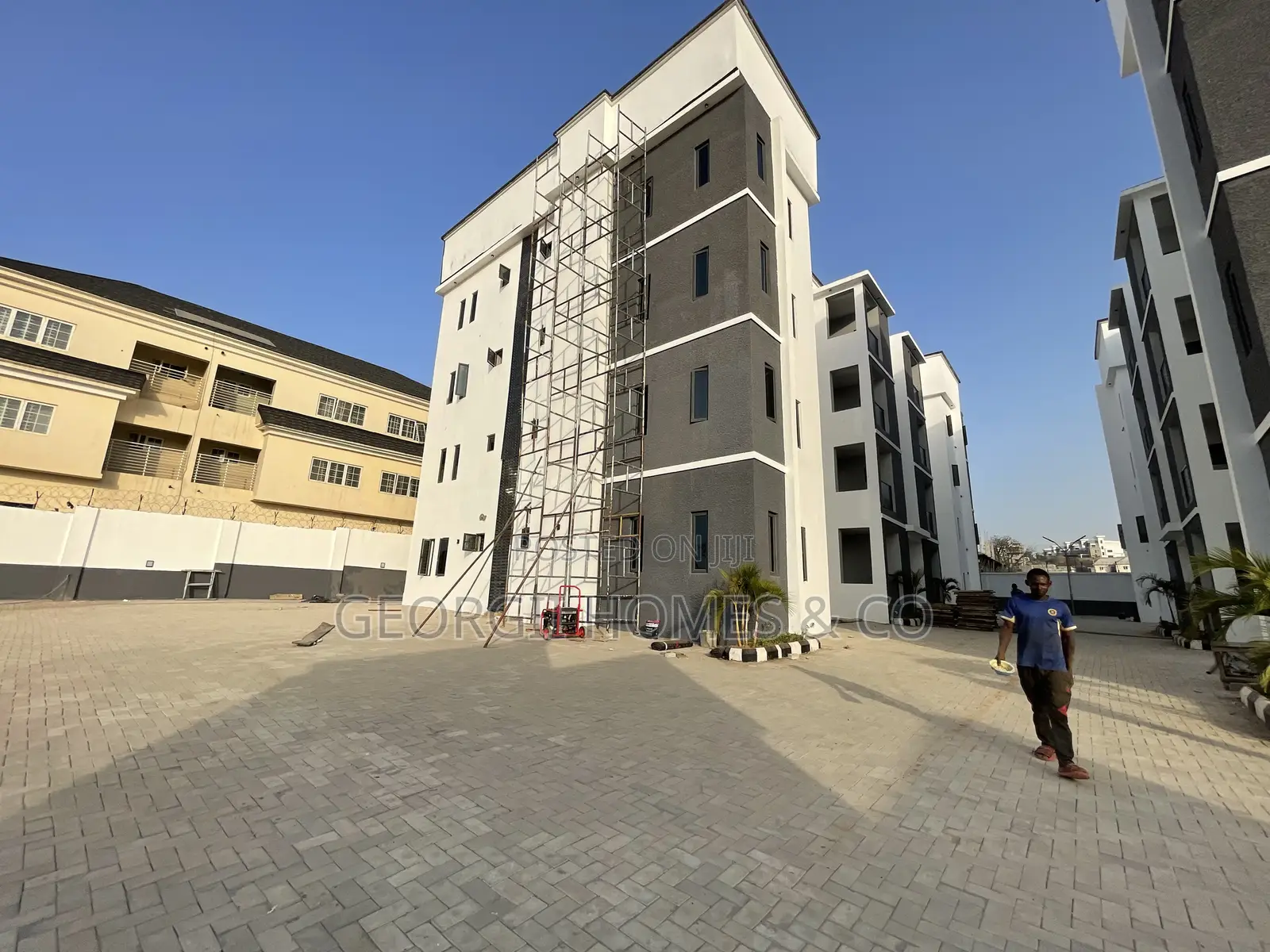 3bdrm Apartment in Mabushi for sale