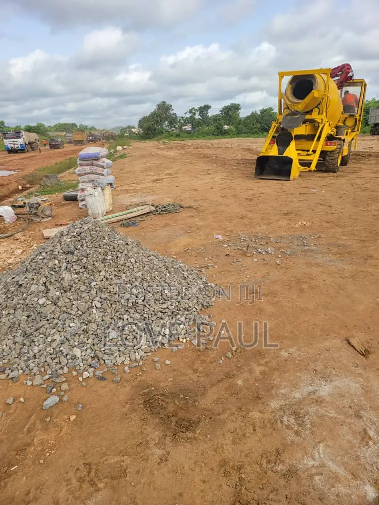 Slightly Used Mobile Self Loader Concrete Mixer