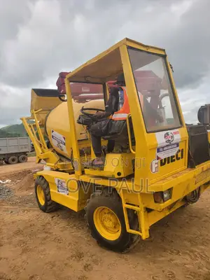 Slightly Used Mobile Self Loader Concrete Mixer