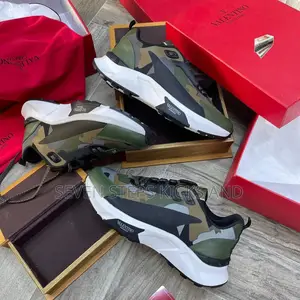 Photo - Quality Valentino Garavani Italian Luxury Men Sneakers